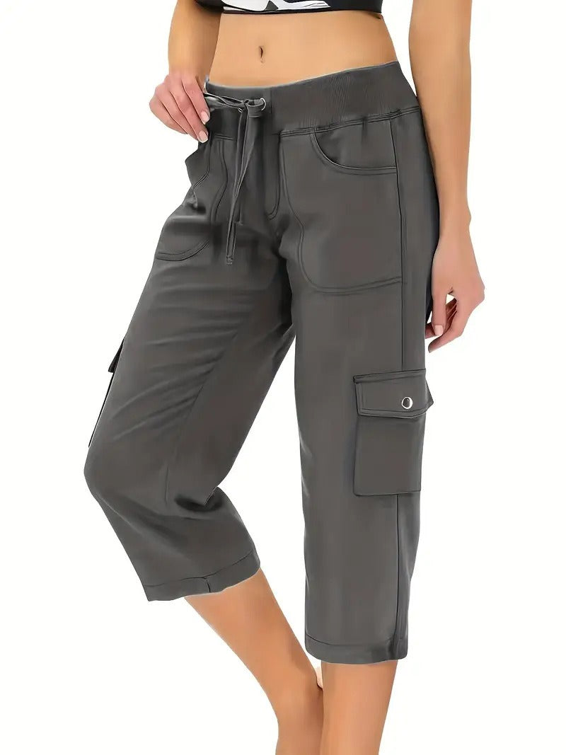 Women’s Cargo Capri Lightweight Hiking Pants 6 Pockets Quick Dry Casual Outdoor Trip Loose Shorts